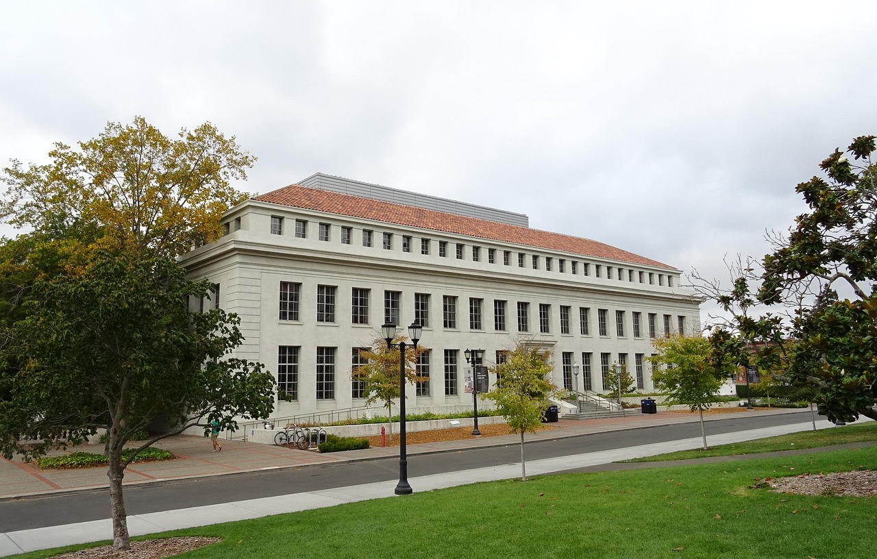 哈佛大学国际学生参与超过27%的趋势及其影响分析
