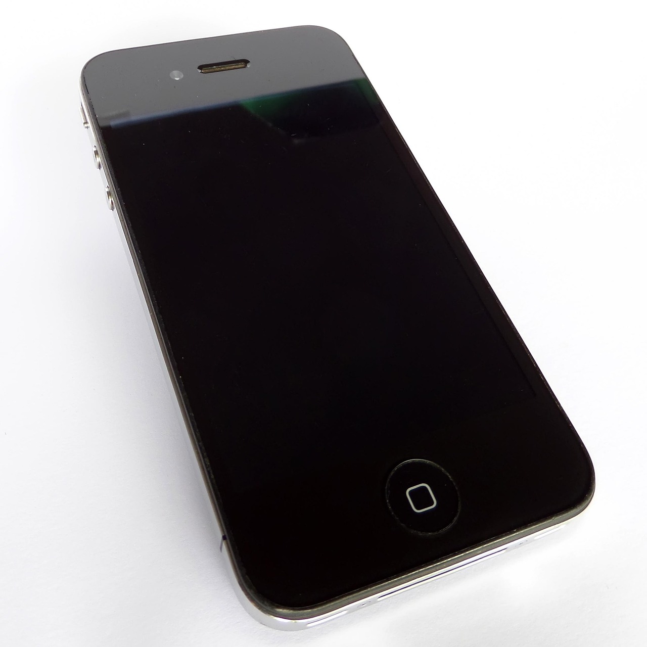 天猫618大促，苹果官方旗舰店iPhone 14 Pro直降加国补，优惠高达2500元—现在入手值不值？