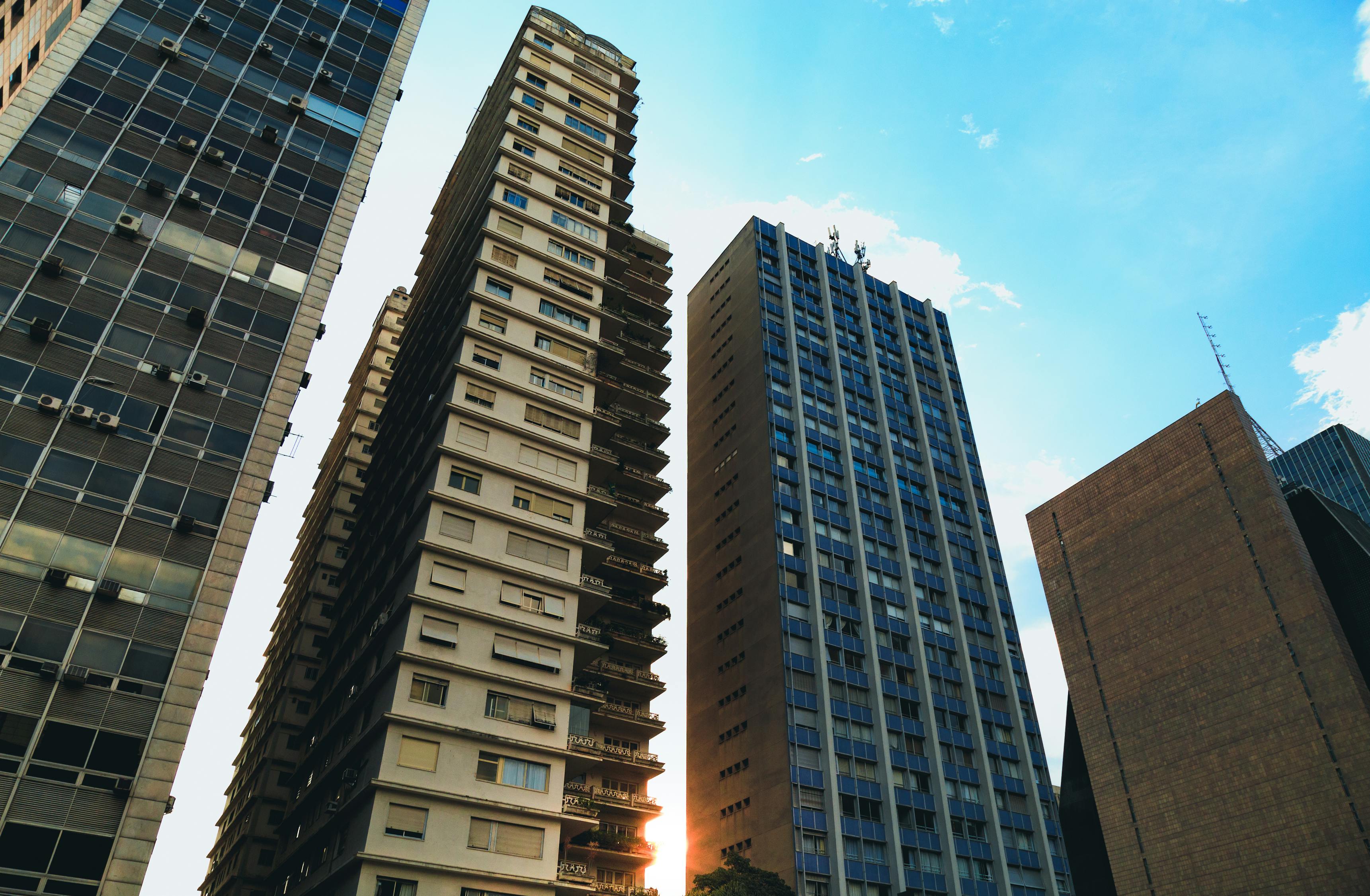 招商!2025港澳资料免费大全跟新奥2025年免费资料大全_未来我们该如何适应;不断变化的趋势、最新作答落实解释