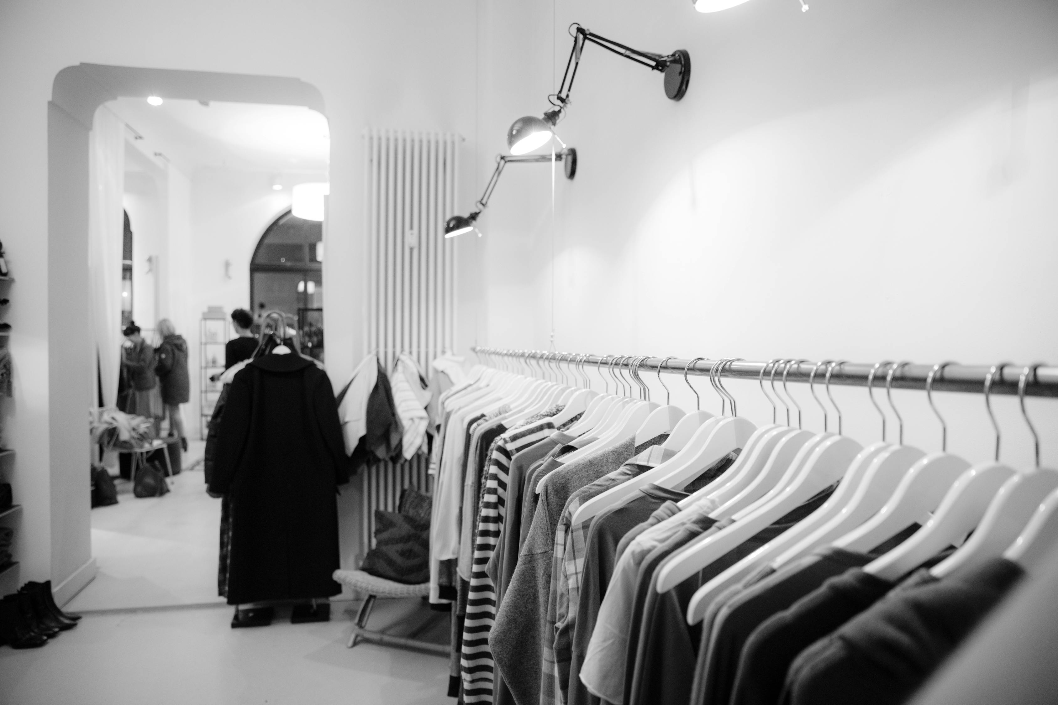 美文具店进口商品关税涨幅达十倍的影响与探讨