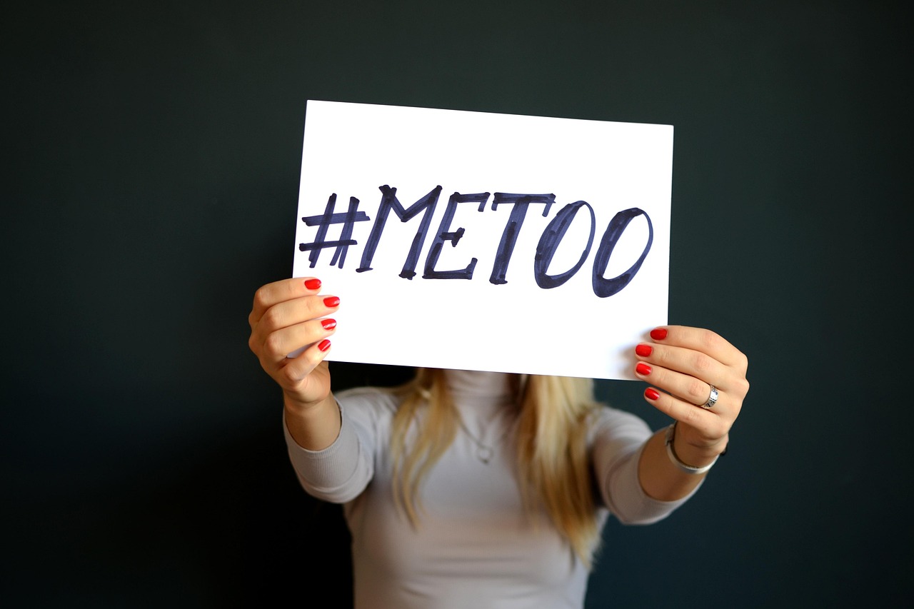 高铁上制止男子骚扰女性当事人发声